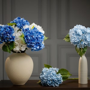 Versatile 21-inch Real Touch Blue Hydrangea for Custom Wedding Arrangements and Stylish Home Decor.