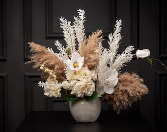 The Frozen Count | Luxury Real Touch Floral Arrangement, Pampas Grass Centrepiece, Artificial Flower in Vase, Faux Flower Decor for Table