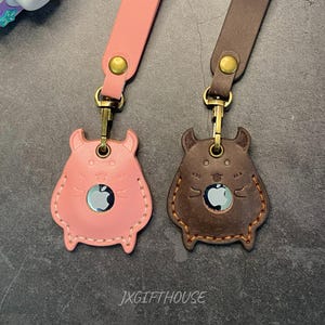 Cat AirTag Keychain: Leather AirTag Holder