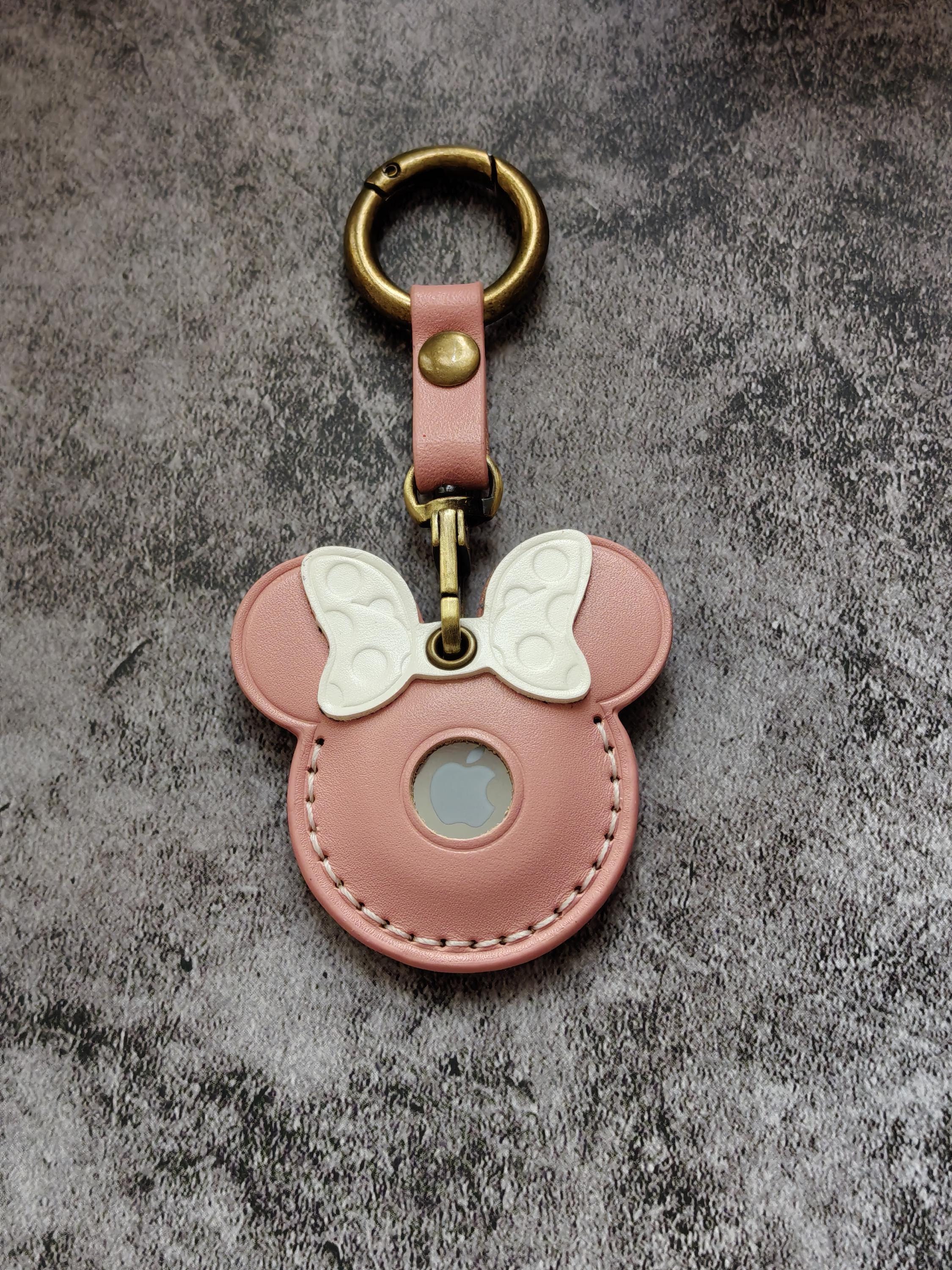 Funda de Cuero para AirTag con Grabado Personalizado, Diseño de Orejas de Ratón para Mujeres, Uso en Viajes y Exteriores