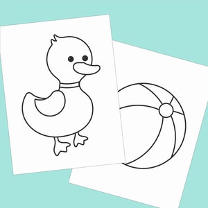 Op de afbeelding: Een zwart-witte lijntekening van een rubberen eend en een strandbal. De eend heeft een kleine snavel en grote ogen. De strandbal heeft een eenvoudig ontwerp met strepen.