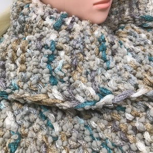 Bulky scarf, knitted, tan-turquoise image 3