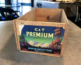 Vintage C & T Premium Mountain Bartlett Pears Advertising Wood Shipping Box Crate