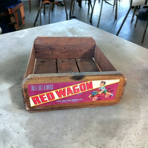 Vintage Red Wagon Royal Valley Fruittelers Reclame Houten Verzenddoos Krat afbeelding 1