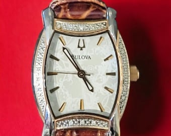 Vintage Bulova 98R137 dames diamanten Lawton horloge