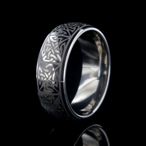 8mm Titanium Celtic Ring - Men&#39;s Comfort Fit Band