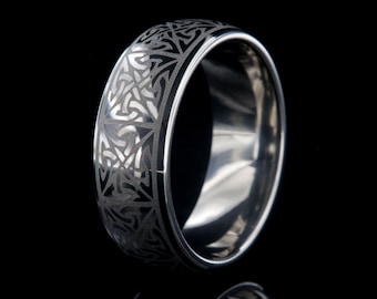 The Eternal Knot - Custom 8mm Titanium Ring with Celtic Design - Men&#39;s Half-Round Comfort Fit Band - Personalized Celtic Titanium Ring
