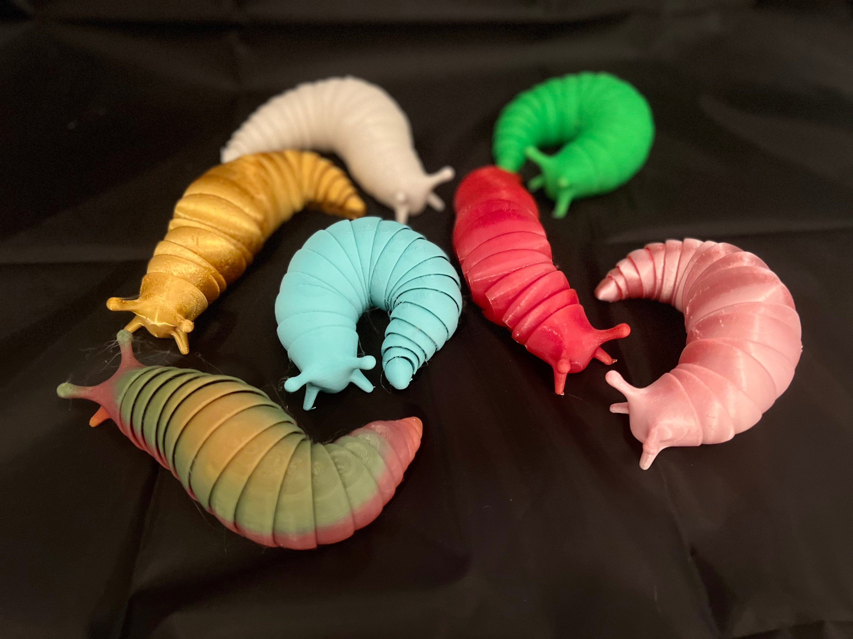 Fidget Slug, 3D Articulated Slug Fidget Toy, Sensory Slug Toy, Birthday  Gifts Fidget Slug Toys for Toddler,Baby,Kids,Boys&Girl, Rainbow Fidget  Wiggle