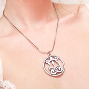 Vintage abstract disc medallion pendant necklace in grey silver tone / libra star sign zodiac image 3