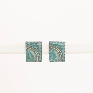 Vintage geometric stud beaded resin earrings, green tone
