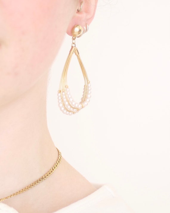Vintage statement faux pearl drop earrings, white… - image 4