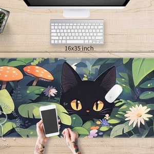 Black Cat peeping Mushroom Green forest Anime XXL alfombrilla de escritorio RGB, Linda alfombrilla de ratón grande para juegos, Estética Kawaii extendida alfombrilla de ratón reposamuñecas