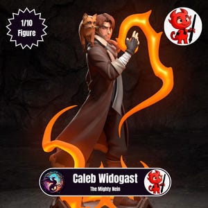 Può includere: Una statuetta in scala 1/10 di Caleb Widogast, The Mighty Nein, con un gatto sulla spalla ed effetti fiamma arancioni. La statuetta indossa un lungo cappotto marrone e una sciarpa. La statuetta ha un design dettagliato ed è ambientata su uno sfondo scuro.