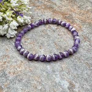6mm Dream Amethyst Crystal Bead Bracelet - Chevron Amethyst - Purple Gemstones, Stretchy and Sizeable 7.5&quot;  Bracelet for Men and Women