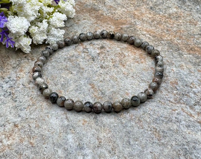 4mm Yooperlite Crystal Bracelet - UV Reactive Sodalite Gemstone, 7.5"