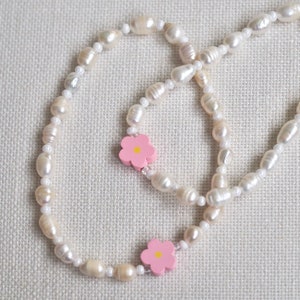Colar de coleira de pérola para cães // Flor de verão e colar de pérolas para cães / Acessórios para animais de estimação / Colares para animais de estimação