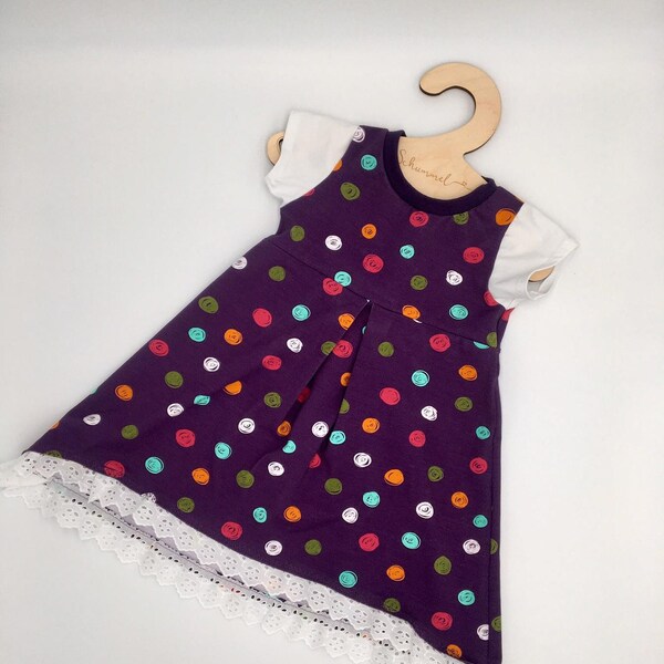 Kleid 92 kurzarm handgenäht Schummel Mädchen Punkte Dots lila handmade Sommerkleid mit Kellerfalte Spitze