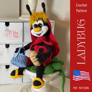 Schema PDF per realizzare un amigurumi di coccinella con quadrifoglio, cestino e pane, con cappello e scarpe rimovibili | 170 foto