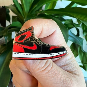 jordan 1 green pin