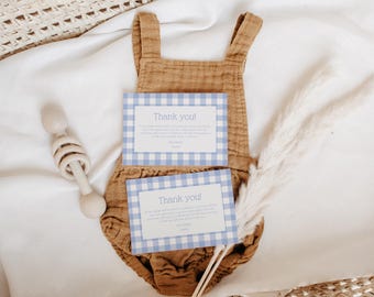 Szablon kartki z podziękowaniami na baby shower w kolorze niebieskiej kratki (do pobrania w wersji cyfrowej)