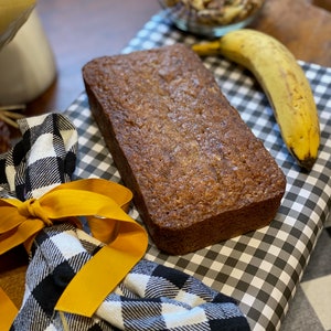 Homemade Banana Nut Bread: Moist Spiced Loaf, Edible Gift