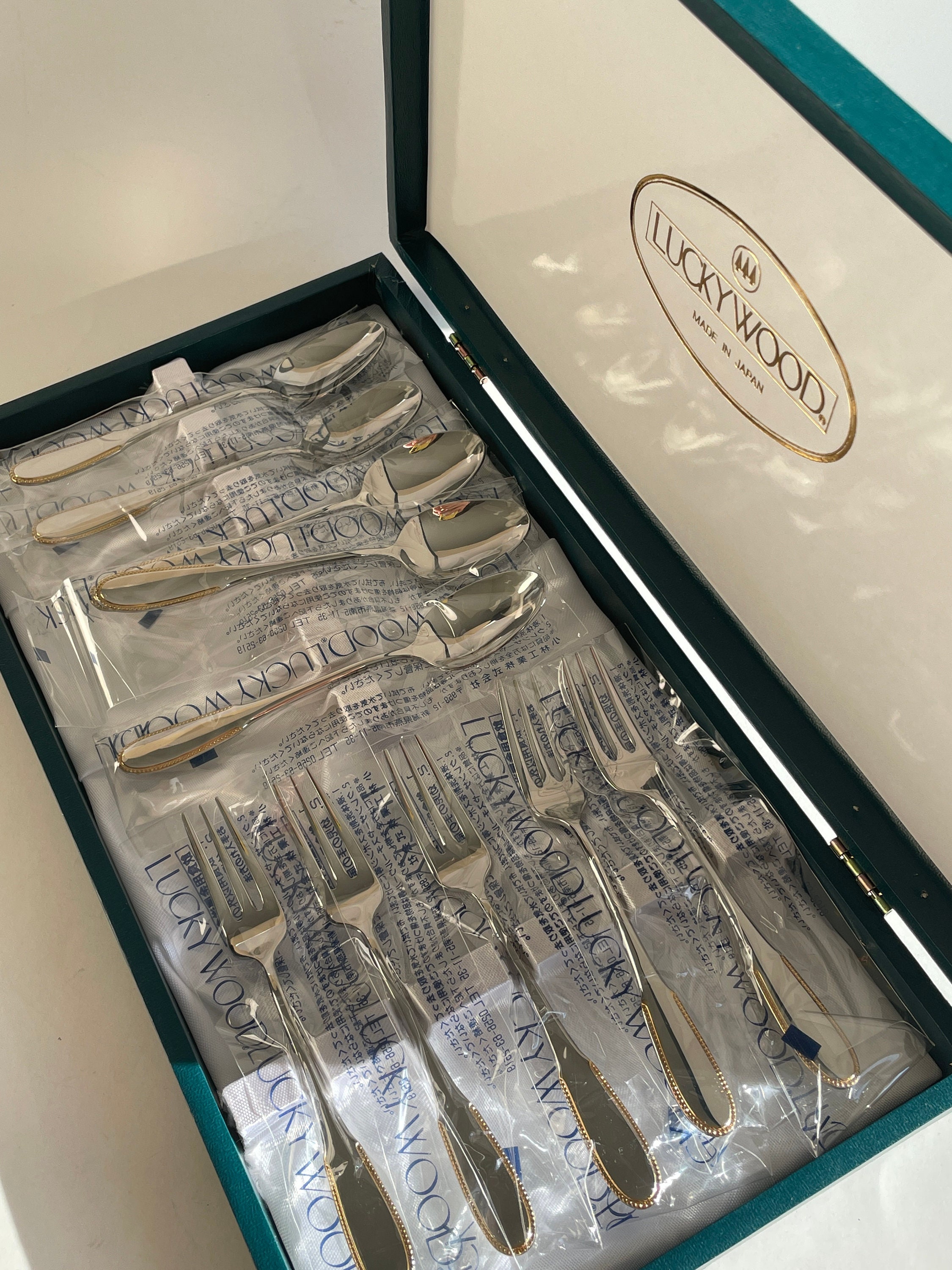 LUCKY　WOOD ステンレス 5点セット デラックス〉30pc.ディナーセット（5客用） 5-01130-500