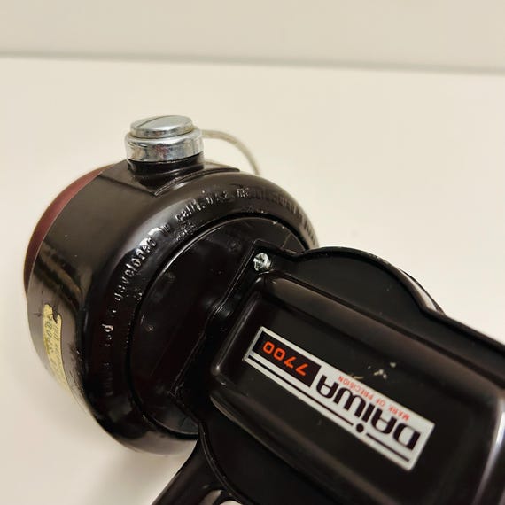Vintage Daiwa 7700 Spinning Fishing Reel Made in Japan, Open-face