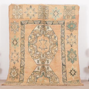 Peach Moroccan rug, Vintage Boujaad rug 6x9 FT, Morrocan rug 6x8.6 FT, Living room  rug, Funky rug, Teppich