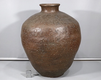 Large Size Antique Pottery Shigaraki Jar