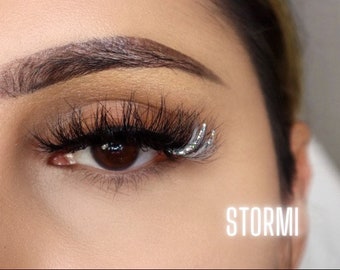 STORMI Glitter Lashes