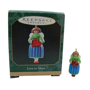 Hallmark Keepsake Mini Ornament Love to Share Christmas Holiday Handcrafted Vtg