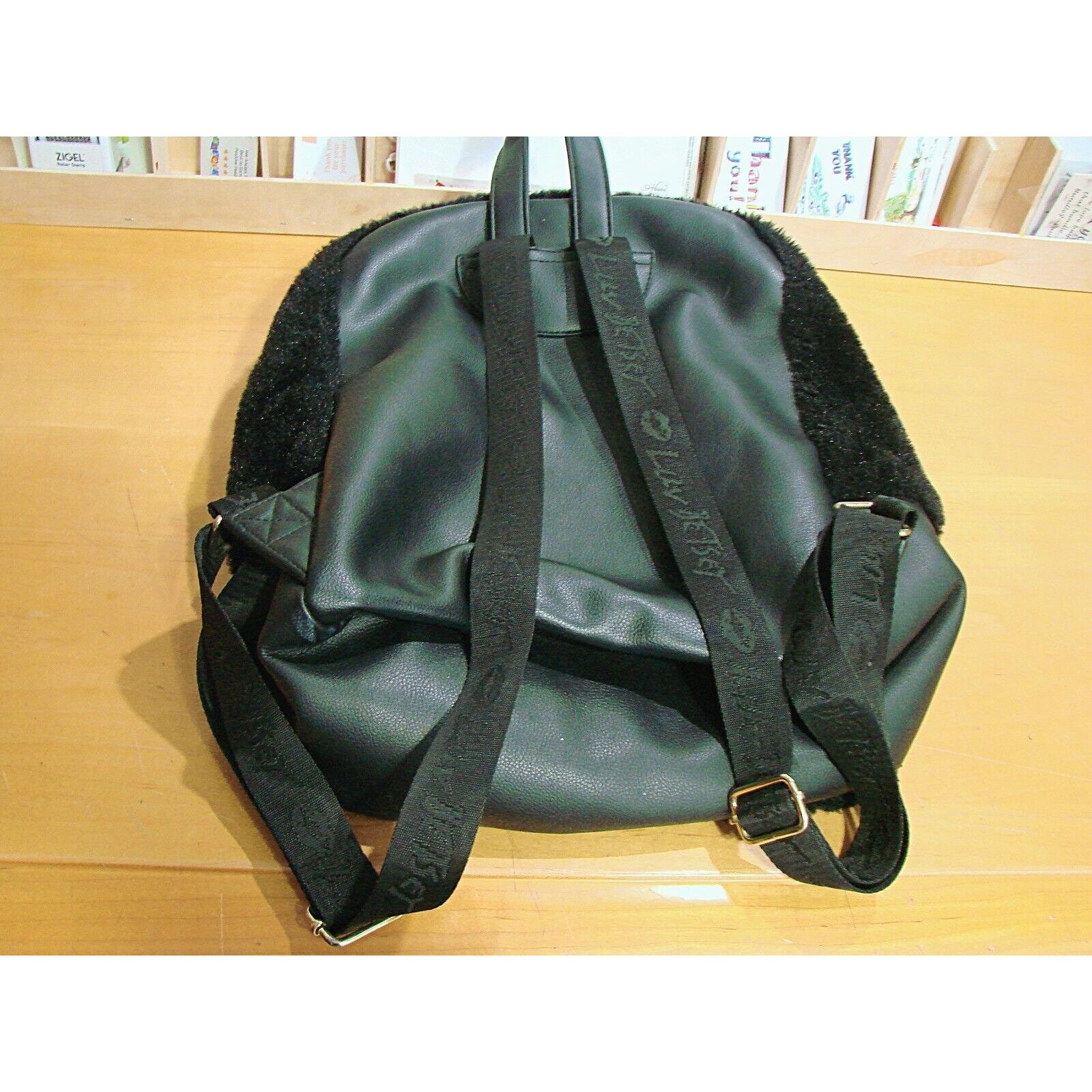 Betsey Johnson Black Faux Fur Cat Unicorn Lg Backpack  display picture 3
