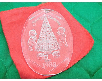 Vintage 1983 Acrylic Merry Christmas Kids on Christmas Morning Etched Ornament