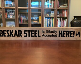 Plaque en acier Beskar en cerisier massif, décor mandalorien