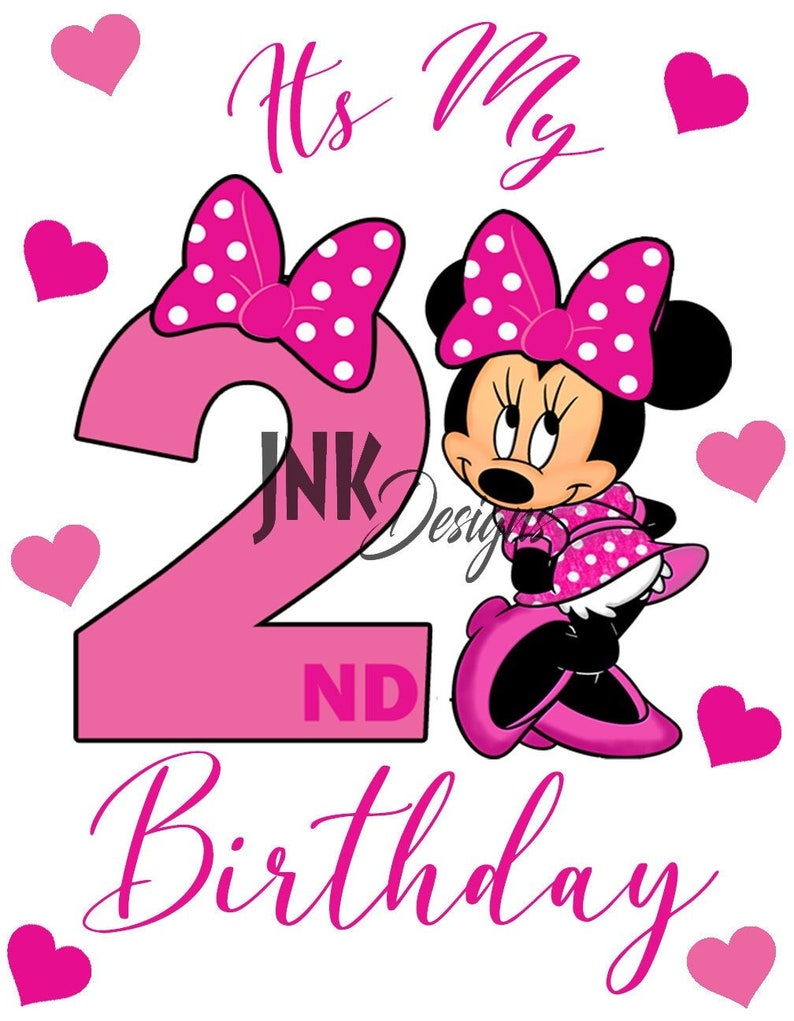 Op de afbeelding: Roze en wit gestippelde Minnie Mouse-figuur met een roze strik en een roze nummer 2. De tekst "It's My 2nd Birthday" is geschreven in roze cursief.