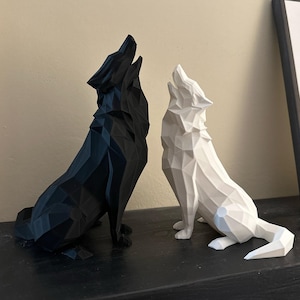 Wolf Couple Shelf Decor | Love | Coyote | Wilderness Design | Gift | Crystal | 3D Printed | Twilight | Dual | Minimalist | Present | Statue