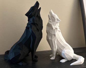 3D Printed Wolf Couple Statue: Minimalist Wilderness Decor