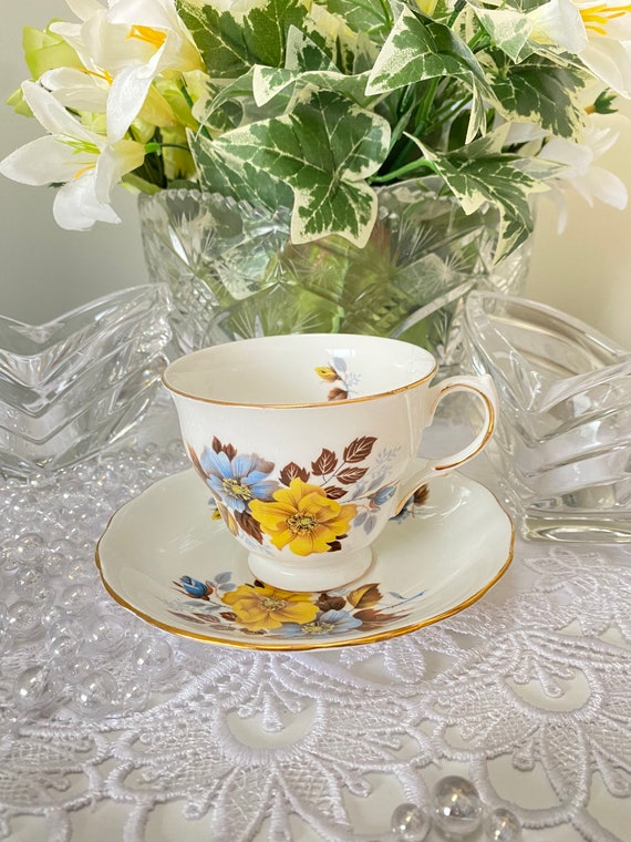 Vintage Afternoon Tea Party Orphan Saucers English bone china Kitchen