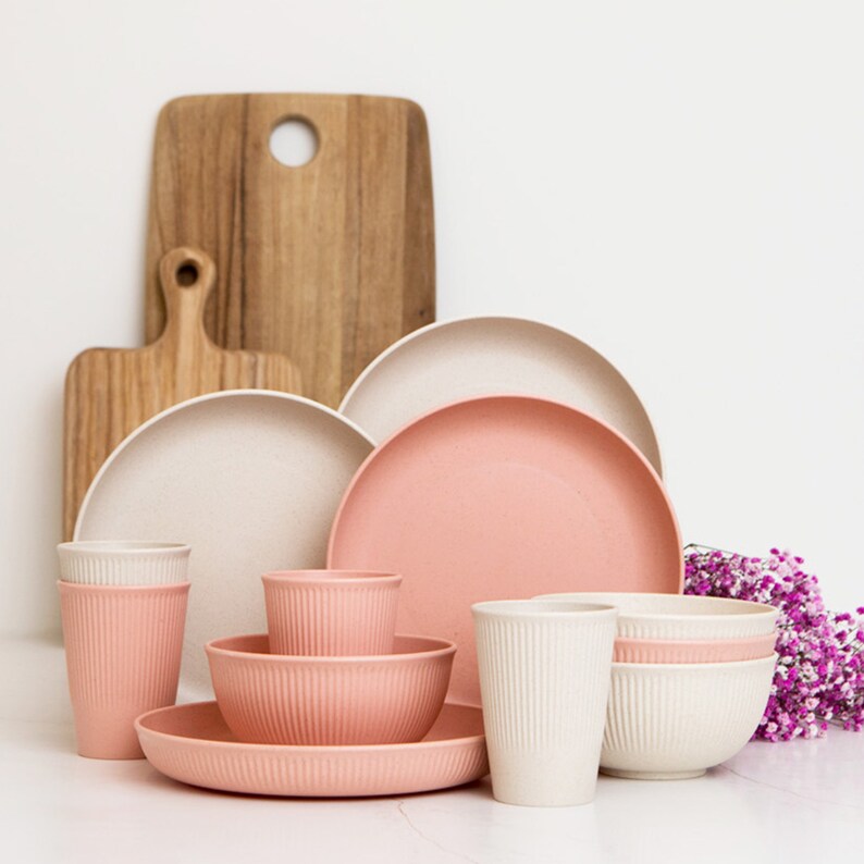 Wheat Straw Dinnerware Sets for 4 With Utensil Set Unbreakable Lightweight and Reusable