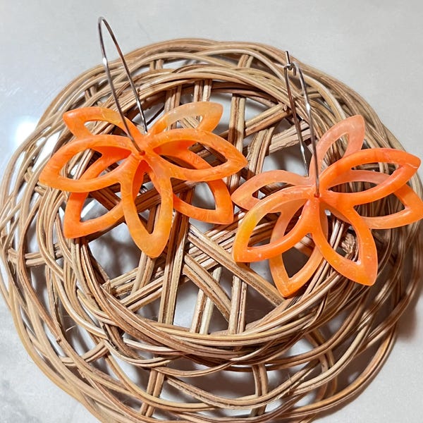 Unique dangle flower earrings|Polymer Clay|traslucent/orange|Motion|Handmade