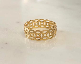 Vintage 18k Yellow Gold Open Circles Coin Luck Band Ring