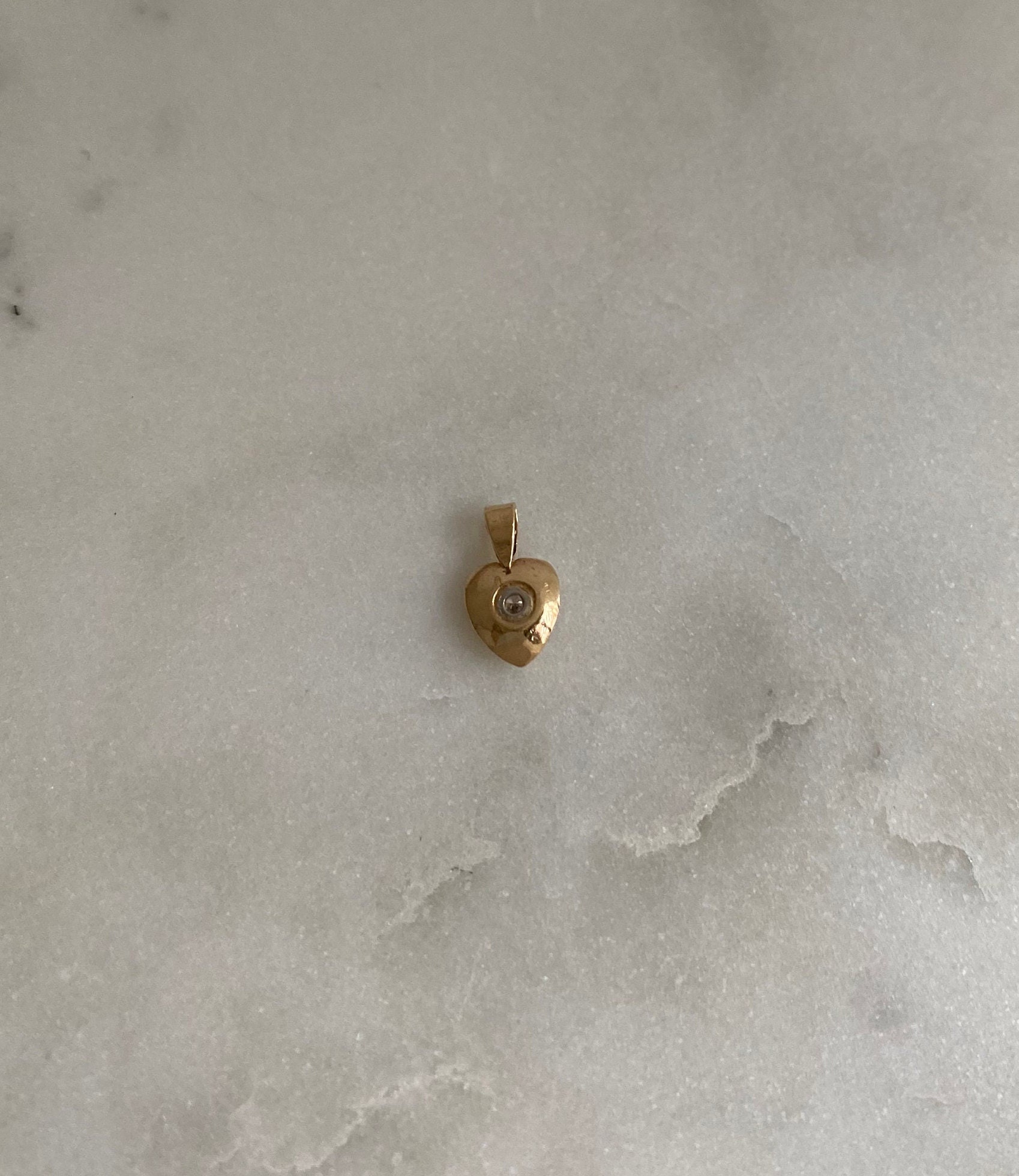 Herz Liebe Charm Round Brilliant Cut CZ Kristall 14k Gelbgold 19x12mm Anhänger Herz Liebe Charm Round Brilliant Cut CZ Kristall 14k Gelbgold 19x12mm Anhänger