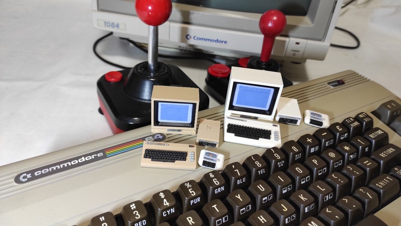 Commodore 64 Miniatura C64 computadora retro 8 bits imagen 2