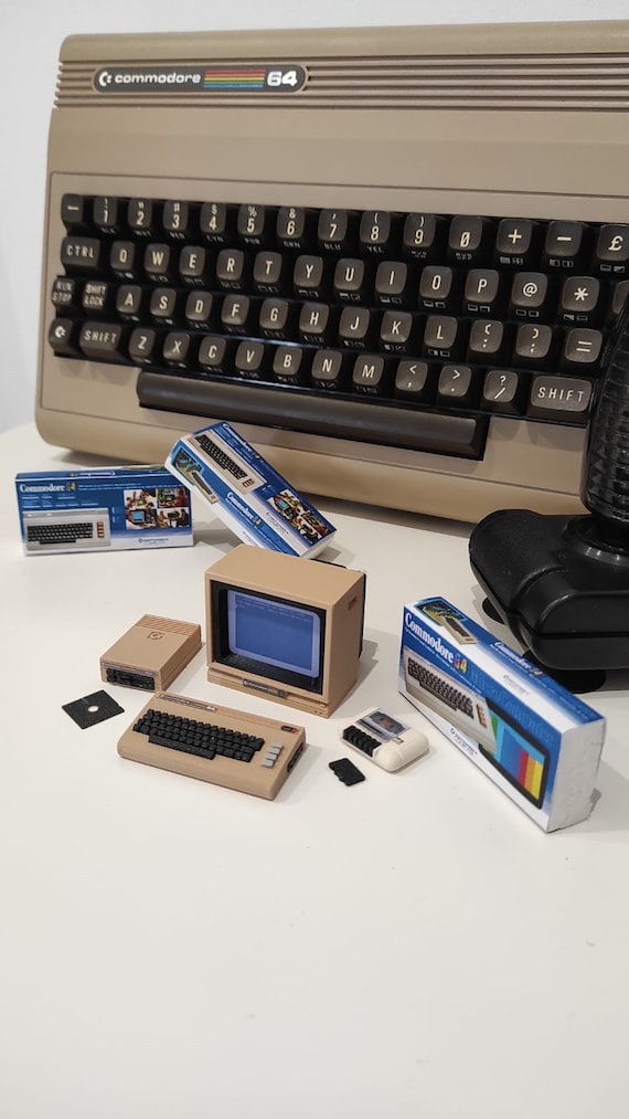 In het algemeen groentje Nieuwsgierigheid Commodore 64 Miniature C64 Retro Computer 8 Bit - Etsy