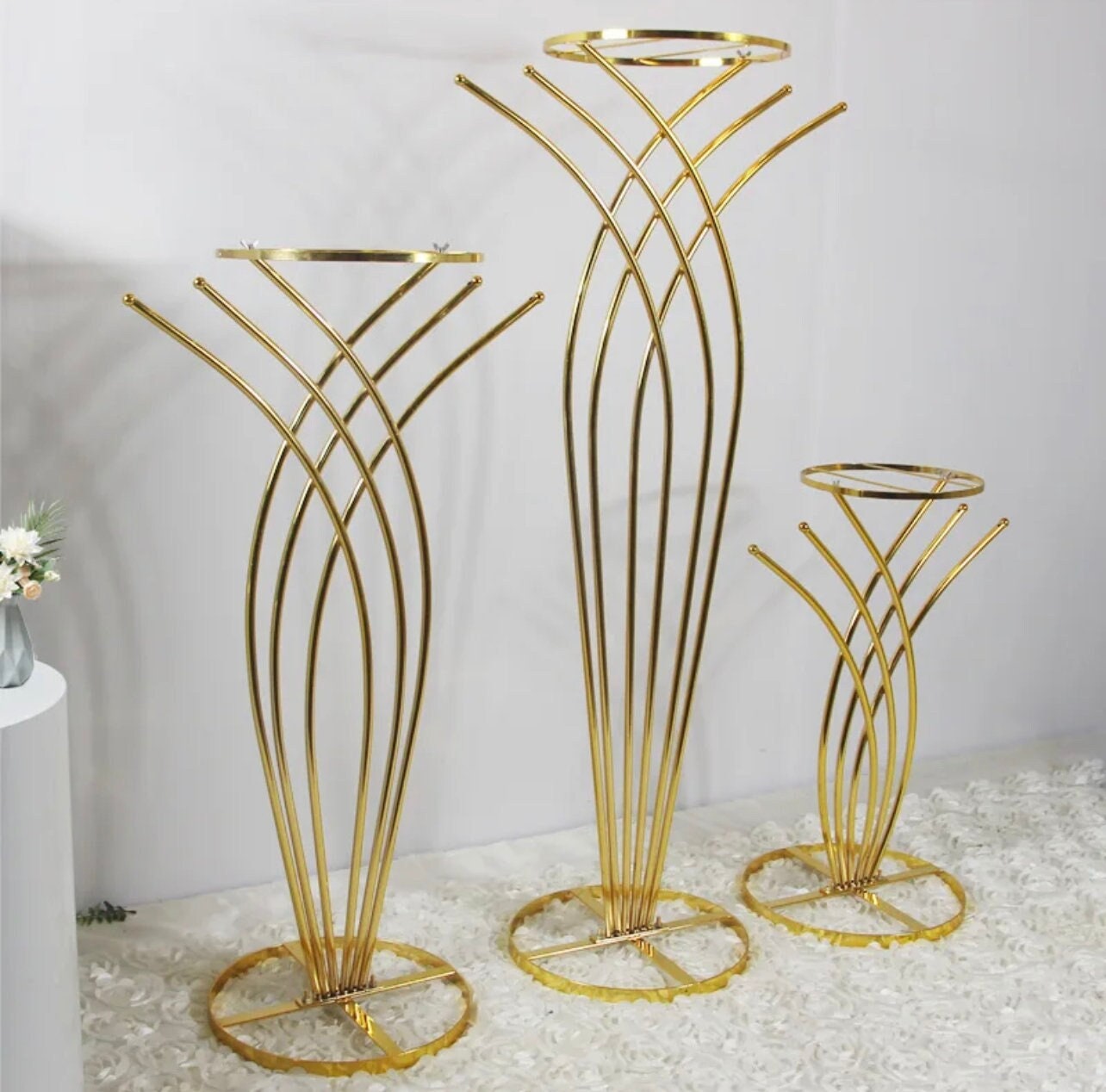 SALE 24/32/40 Modern Rectangle Stand Metal Gold Geometric Vase/Metal  Frame/ Tall Stand/ Four Rod Stand/Metal Vase/ Metal Vase/Metal Riser