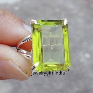 Natuurlijke peridotbandring. 925 steling zilveren bandring. Handgemaakte ring. Statementring. Cadeauring. Gratis verzending