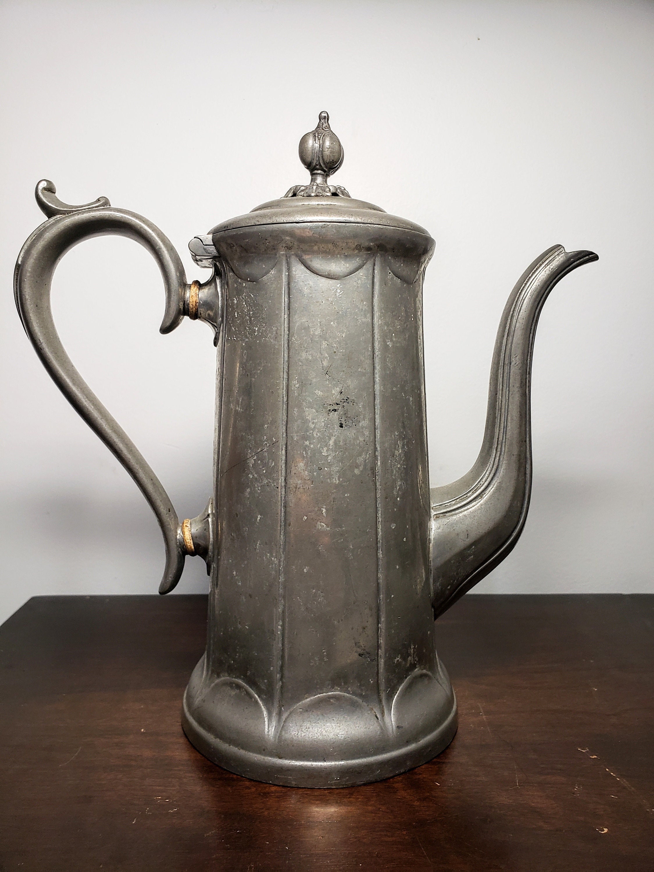 Large antique coffee pot – Loved Homestead