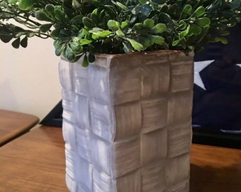 Jarrón de cerámica vintage Shawnee: tejido de cesta gris con esmalte rosa
