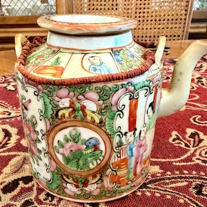 Antique Rose Medallion Teapot, Chinese Export Porcelain, Hand-Painted Famille Rose Handles