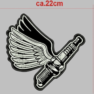 Può includere: Toppa ricamata in bianco e nero di una candela con le ali. La toppa è larga circa 22 cm e alta 20 cm.